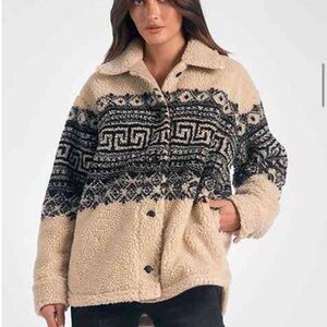 Elan Women's Beige and Black Patterned Sherpa Jacket